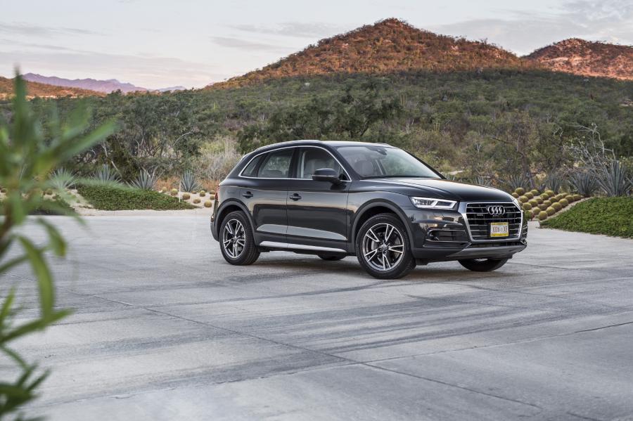  Audi Q5 TFSI Quattro 2016 года  (WW) (фото 18 из 30)